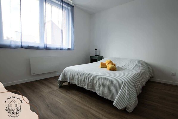 2 bedrooms, WiFi, bed sheets