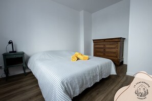2 bedrooms, WiFi, bed sheets