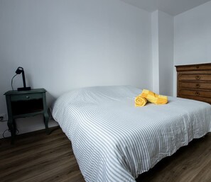 2 bedrooms, WiFi, bed sheets