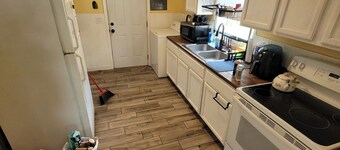 game day weekend! charming 2-bedroom in meadowbrook.