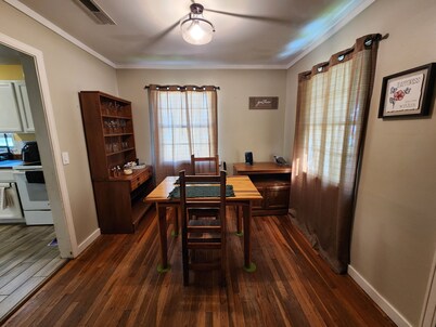 game day weekend! charming 2-bedroom in meadowbrook.