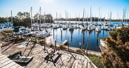 Waterfront Condo near Tryon Palace | Sleeps 4