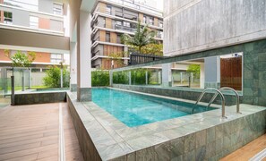 Basic Apartment | Kolam renang | Kolam renang terbuka 