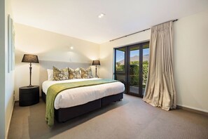 4 quartos, ferros/tábuas de passar roupa, berço de viagem, Wi-Fi