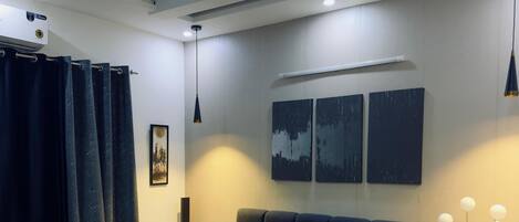 1 bedroom, iron/ironing board, WiFi