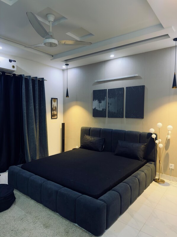 1 habitación, tabla de planchar con plancha y wifi