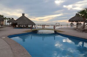 Udendørs pool, opvarmet pool