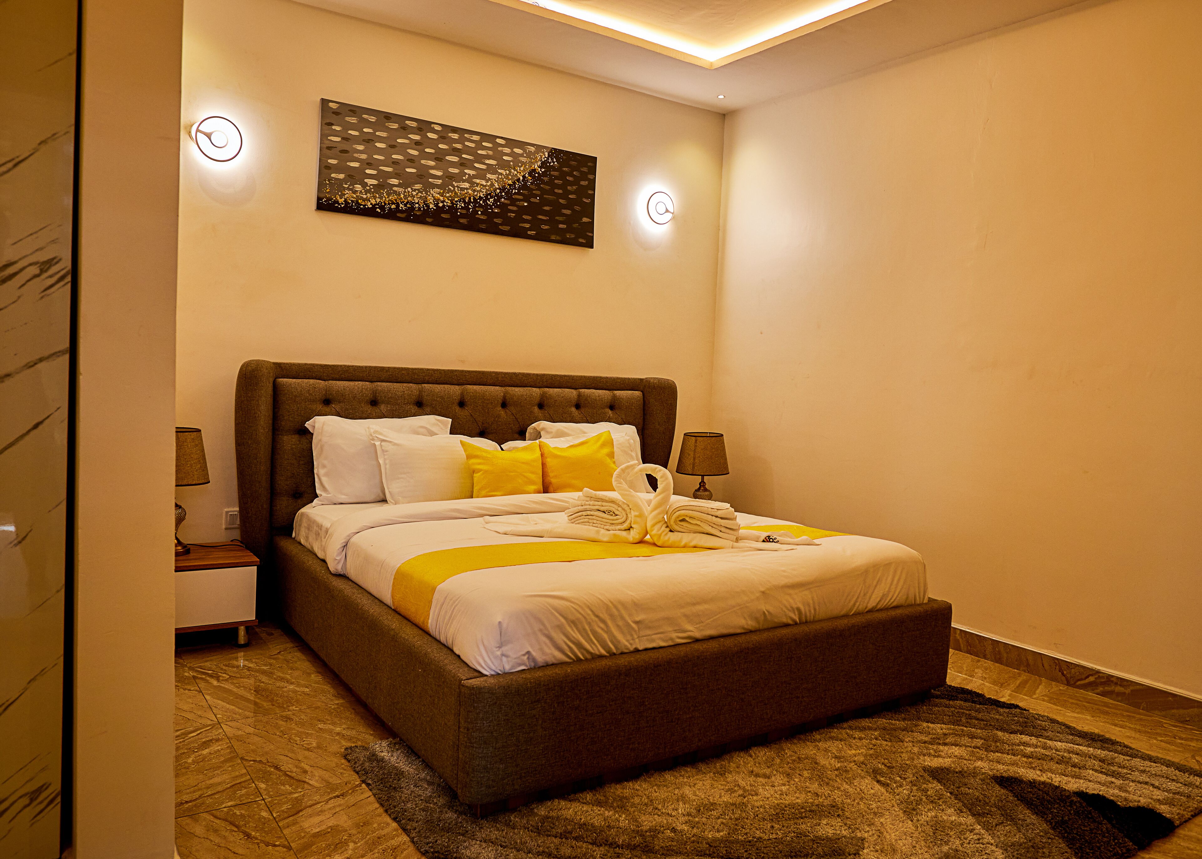 Deluxe Apartment, Courtyard View | Bathroom | Slippers