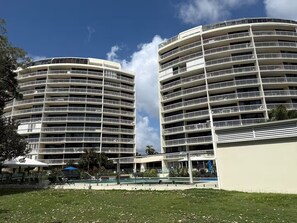 Exterior - Gemini Resort - Unit 19 (Golden Beach)