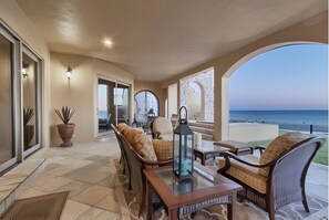 Interior - BEACHFRONT 🏖️ 5-bed 5 bath home in the 5-star Resort of Bella Sirena. (Puerto Peñasco)