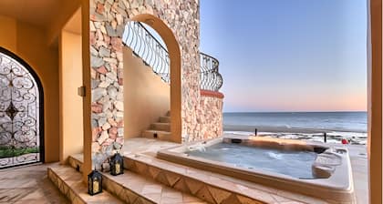 5-bedroom home in the 5-star Resort of Bella Sirena, Puerto Peñasco on the Beach