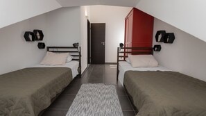 4 habitaciones, tabla de planchar con plancha y wifi gratis 