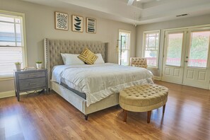 3 soverom, strykejern/-brett, wi-fi og sengetøy