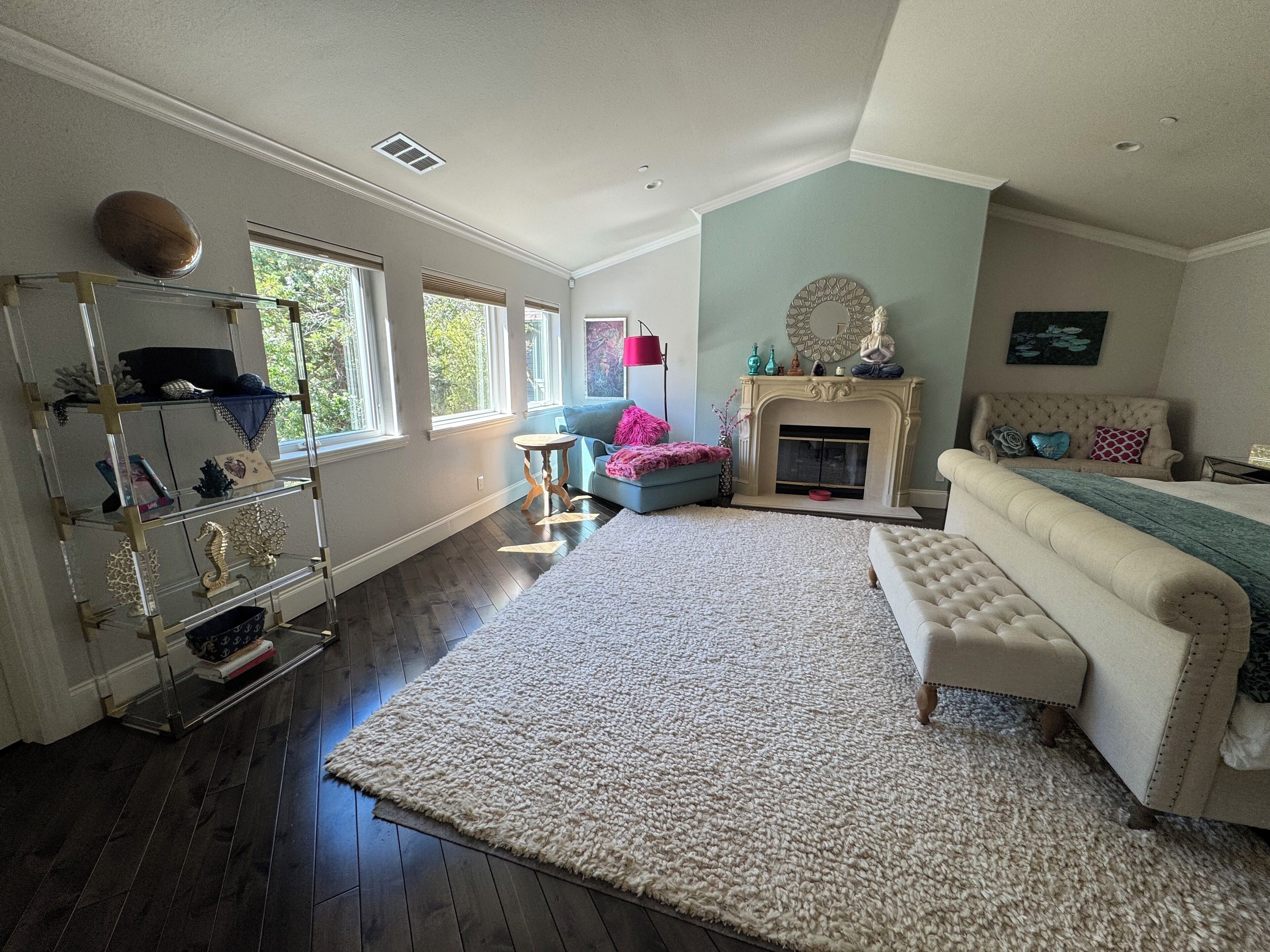 4 habitaciones, escritorio, tabla de planchar con plancha y wifi gratis 