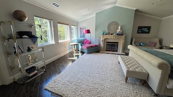 4 habitaciones, escritorio, tabla de planchar con plancha y wifi gratis