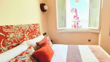 1 Schlafzimmer, Schreibtisch, BĂŒgeleisen/BĂŒgelbrett, kostenloses WLAN