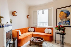 TV, fireplace, printers