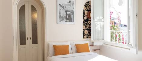 1 bedroom, desk, iron/ironing board, WiFi