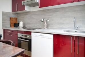 Fridge, microwave, oven, dishwasher