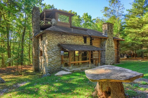 15 % off Winter Deal - Log Home -WiFi-Pet Friendly-Pavilion