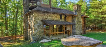 15 % off Winter Deal - Log Home -WiFi-Pet Friendly-Pavilion