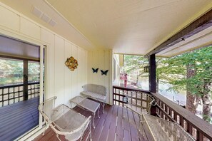 House, 3 Bedrooms, Patio, Lake View | Balcony
