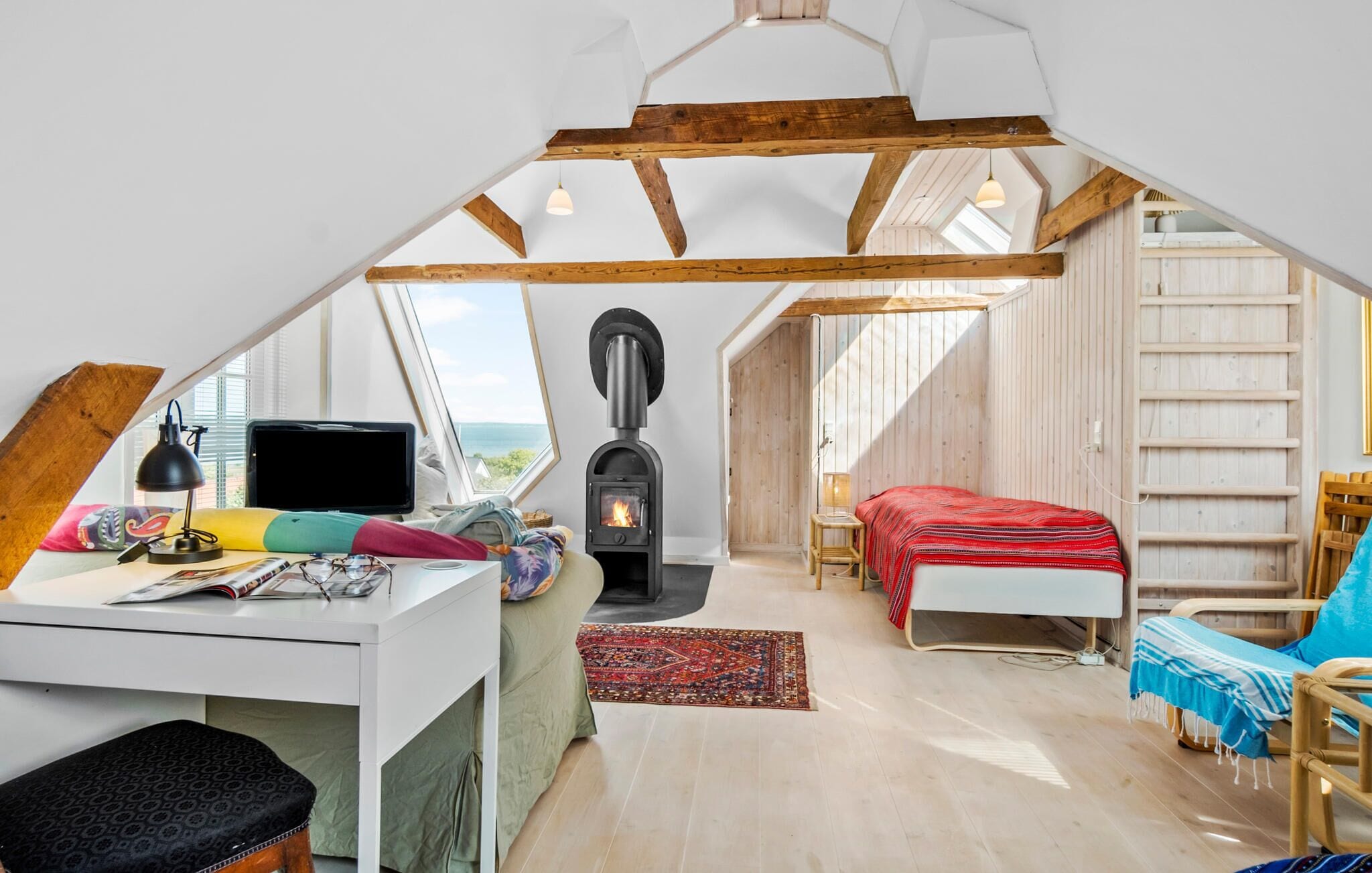 4 bedrooms, travel crib, free WiFi