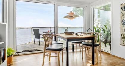 Awesome home in Munkebo with WiFi