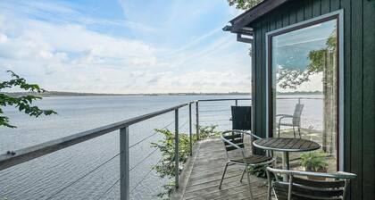 Awesome home in Munkebo with WiFi