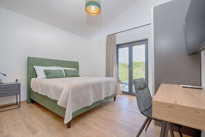 3 bedrooms, Internet