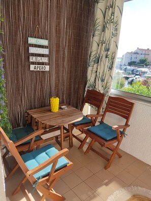 Dining - St Cyprien, a cozy nest! Welcome to our home! (Saint-Cyprien)