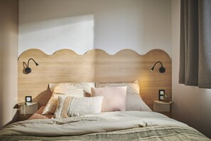 Trailer | 3 quartos, individualmente mobiliados, roupa de cama