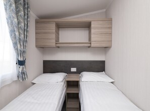 Mobile Home | 2 bedrooms, bed sheets