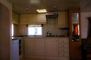 Mobile Home | Private kitchen - Dutch House Near Lake Jamno and Beach (gmina Sianów)