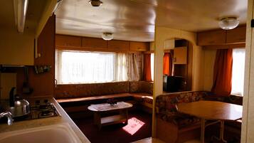 Mobile Home | Living room