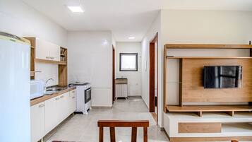 Apartemen Basic | Dapur pribadi | Peralatan masak/sendok-piring