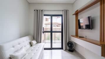 Basic Apartment | Living area