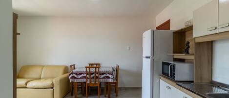 Basic Apartment | Interior