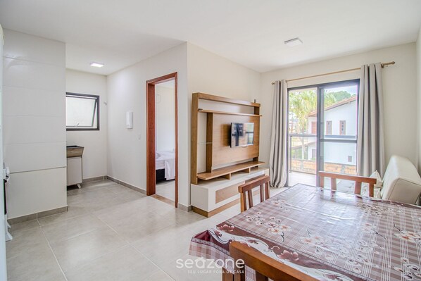 Basic Apartment | Interior