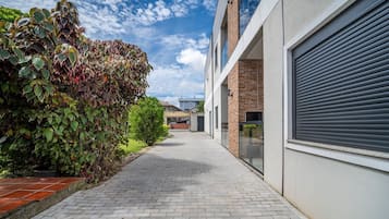 Basic Apartment | Exterior detail