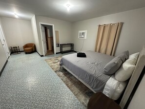 1 bedroom, WiFi, bed sheets