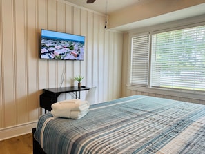 3 chambres, bureau, fer et planche à repasser, Wi-Fi gratuit