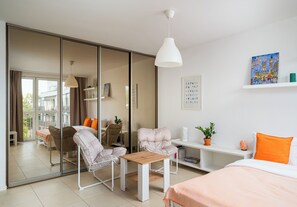 Iron/ironing board, WiFi, bed sheets - Liwiecka Bright Studio (Warszawa)