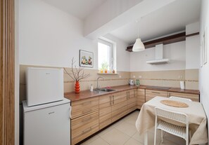 Refrigerador, parrilla de estufa y tostadora 