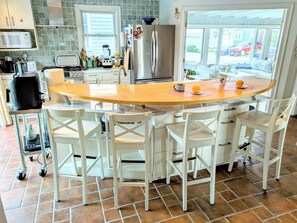 Mikrowelle, Ofen, Herdplatte, Geschirrspüler