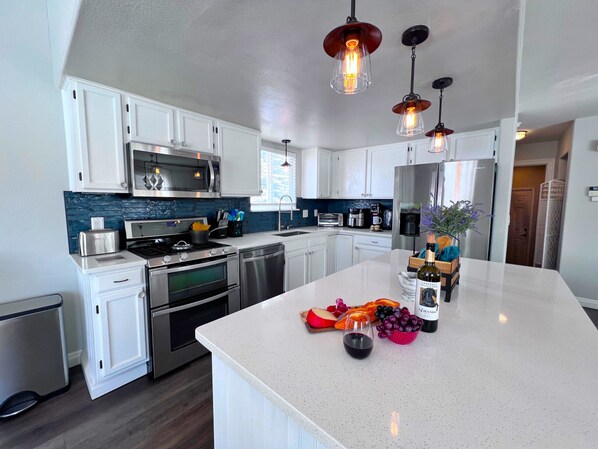 Fridge, microwave, oven, dishwasher
