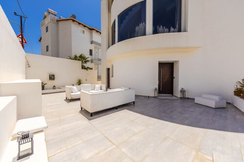 Villa Belle Azure in Gjilek