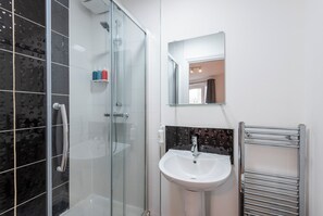 Haartrockner, Handtücher