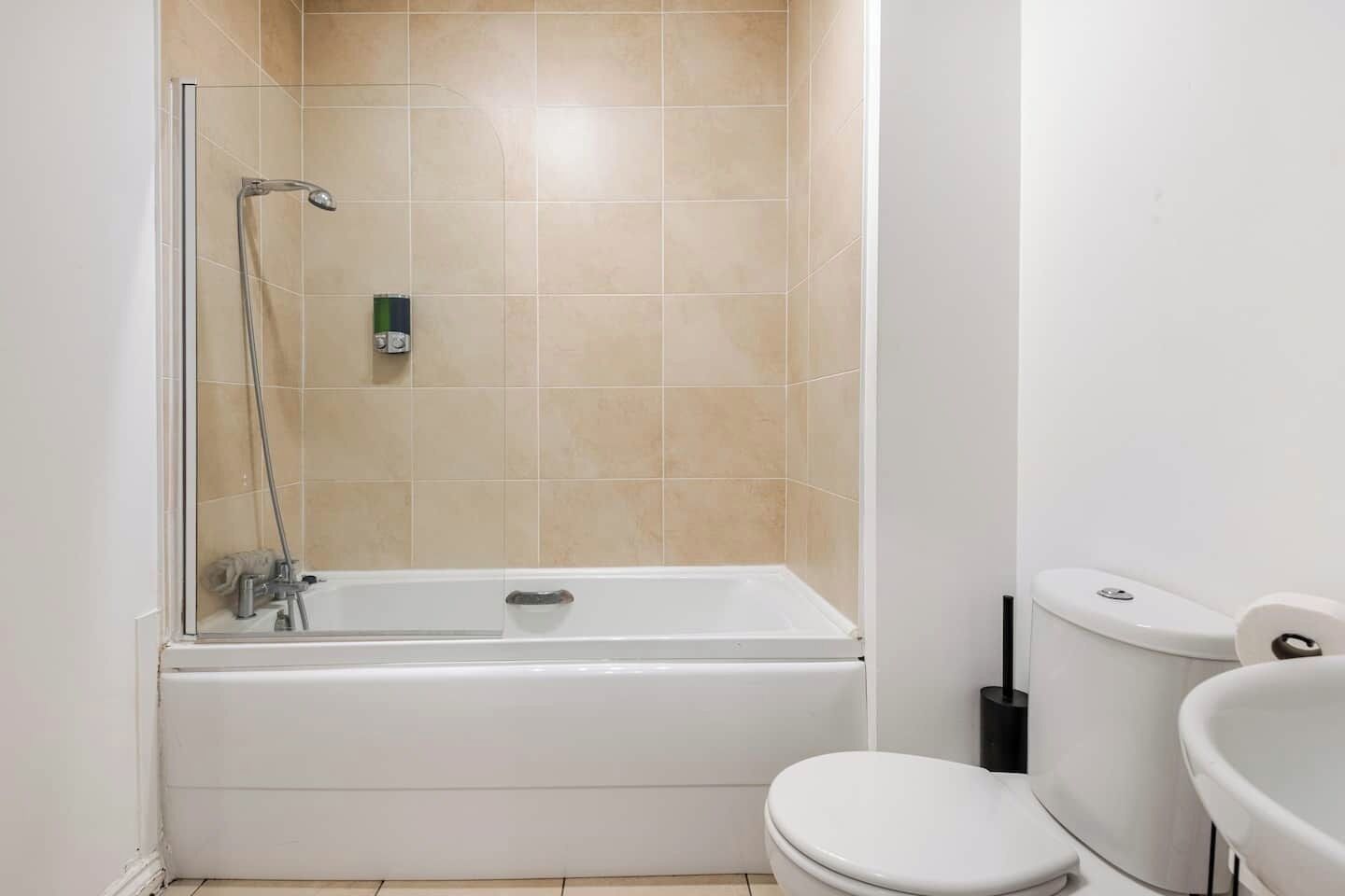 Secador de pelo y toallas