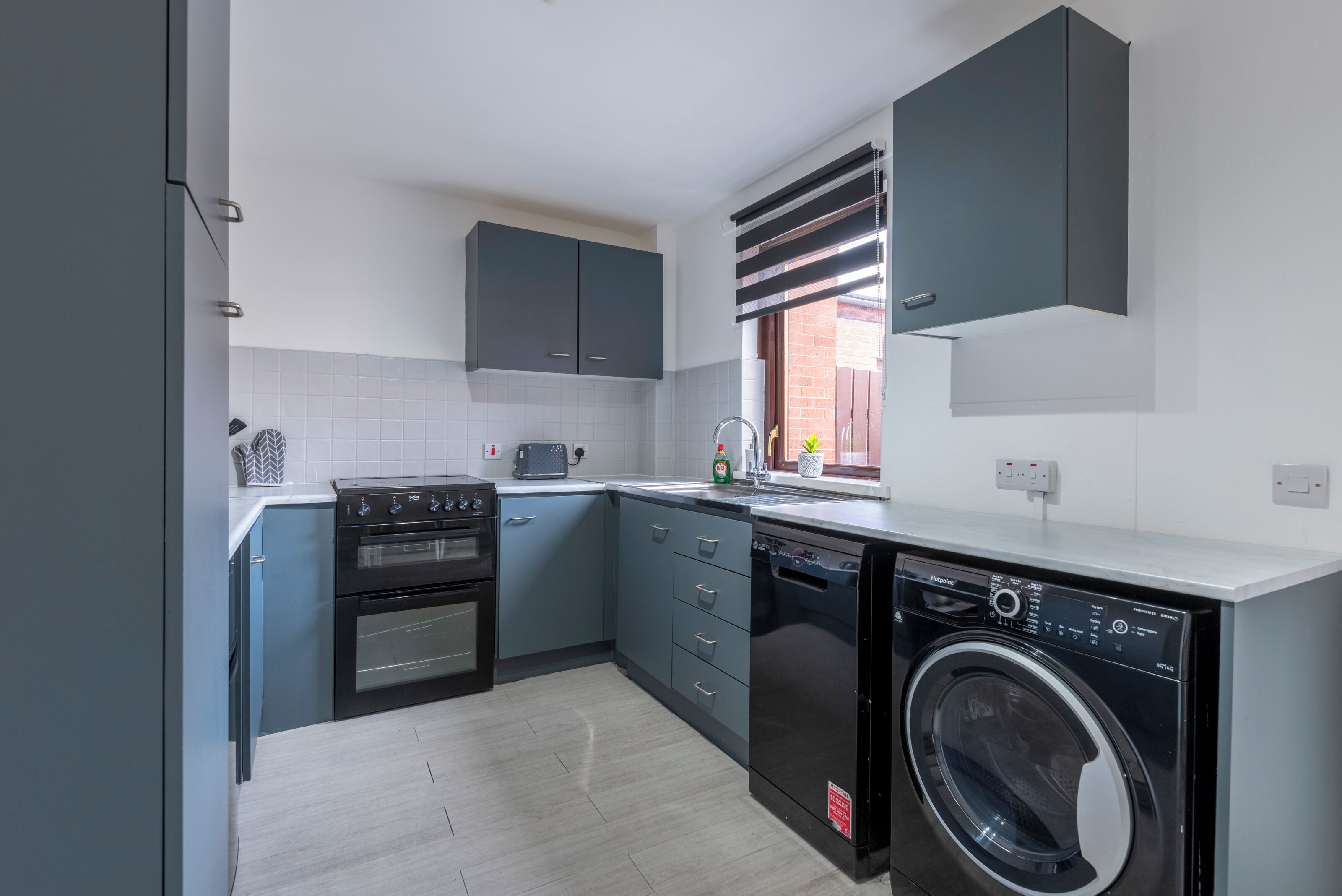 Fridge, microwave, oven, dishwasher